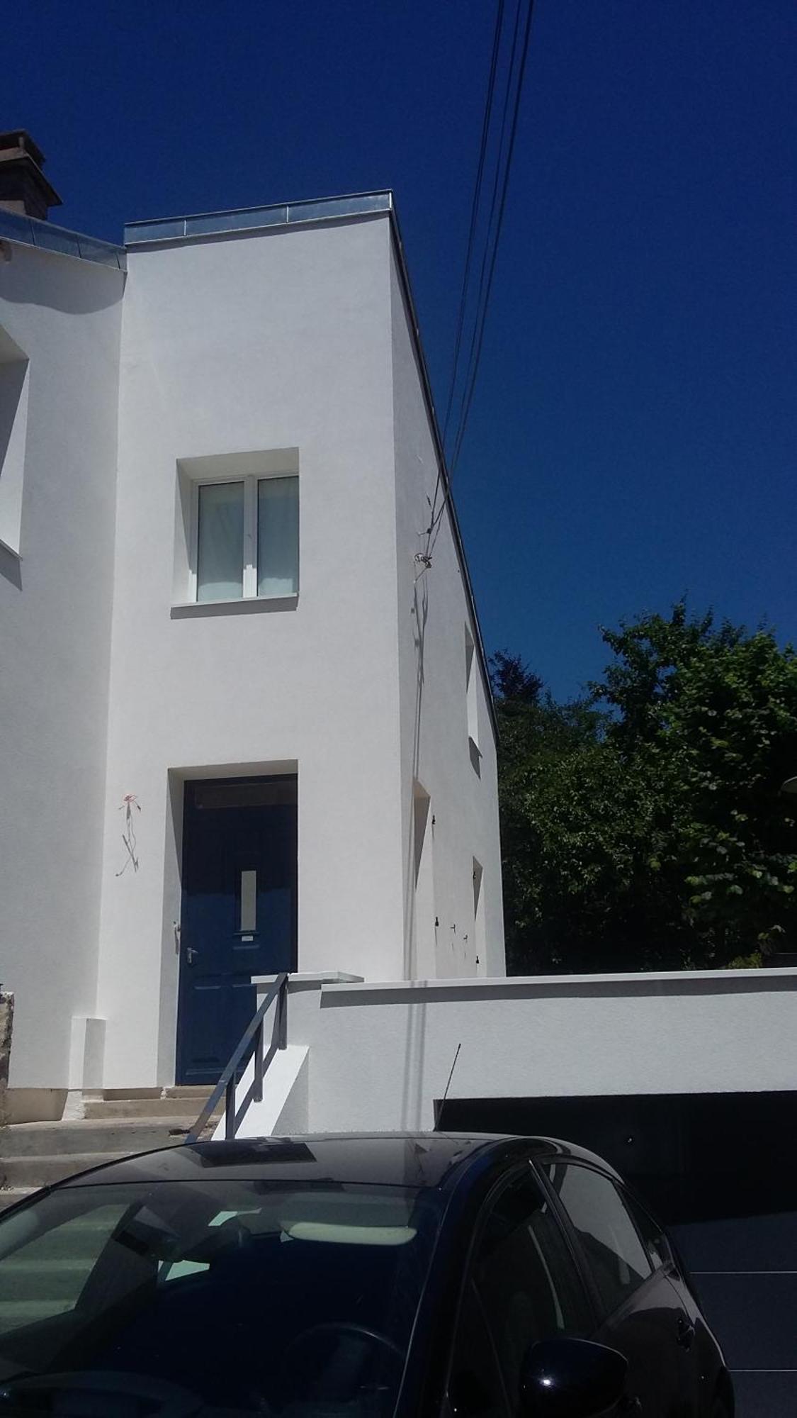 Apartment Les Volets Bleus *